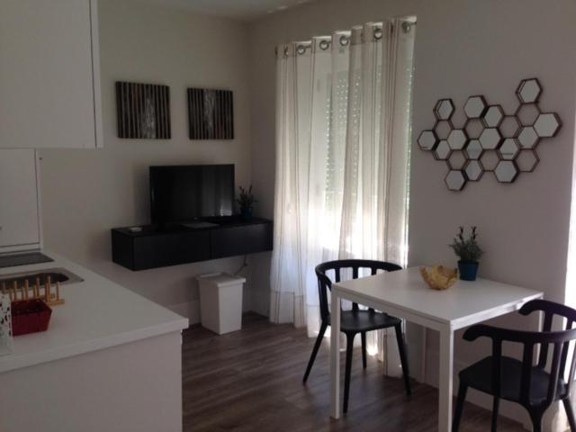 Confortable 1 Bedroom Apartment At Roma Avenue - 1A Лиссабон Экстерьер фото